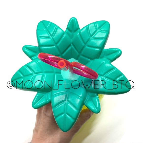 Victorias Secret PINK Limited Edition Pineapple Water Bottle - Picture 4 of 5